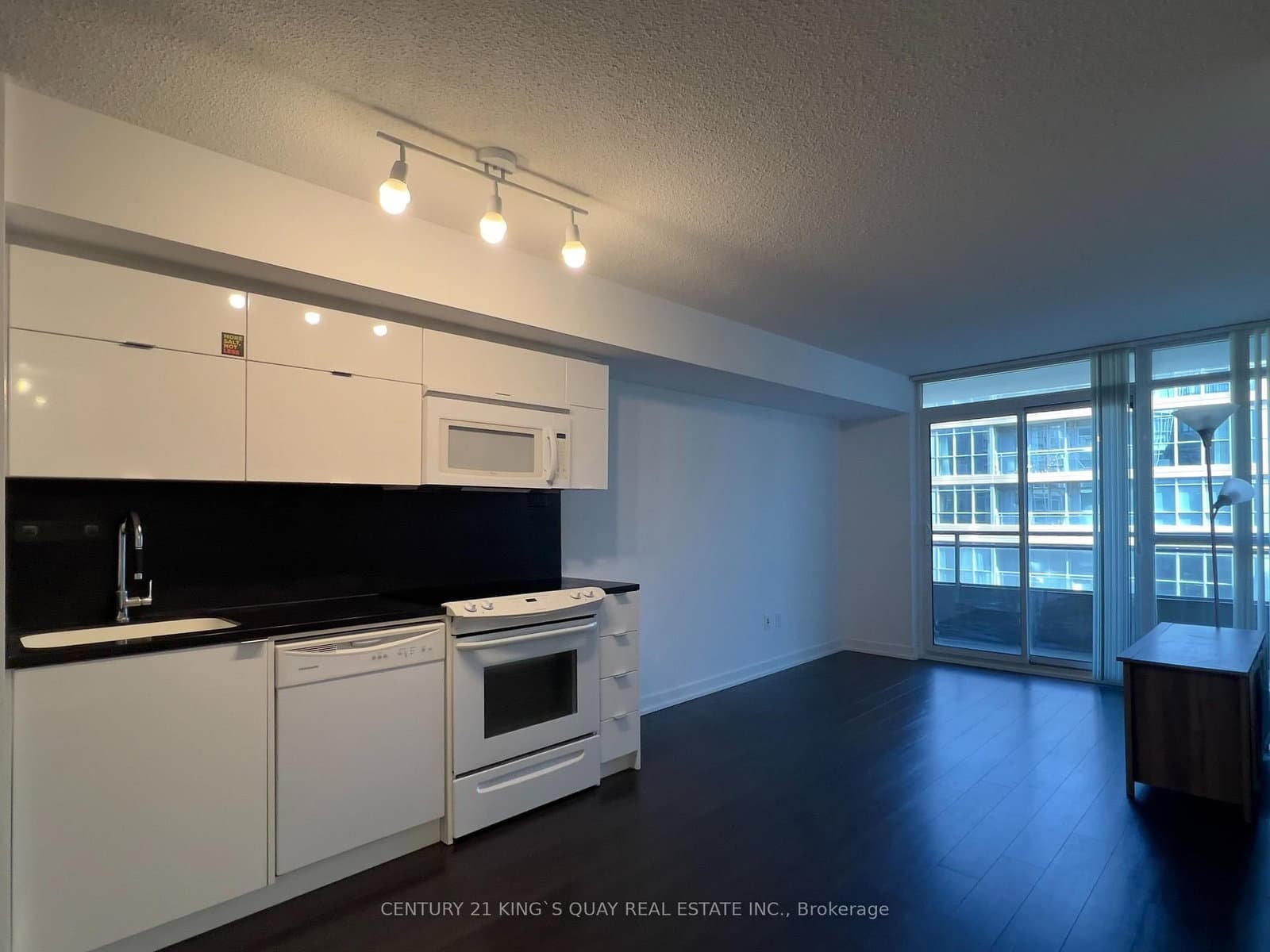 151 Dan Leckie Way, Unit 836 thumbnail 2