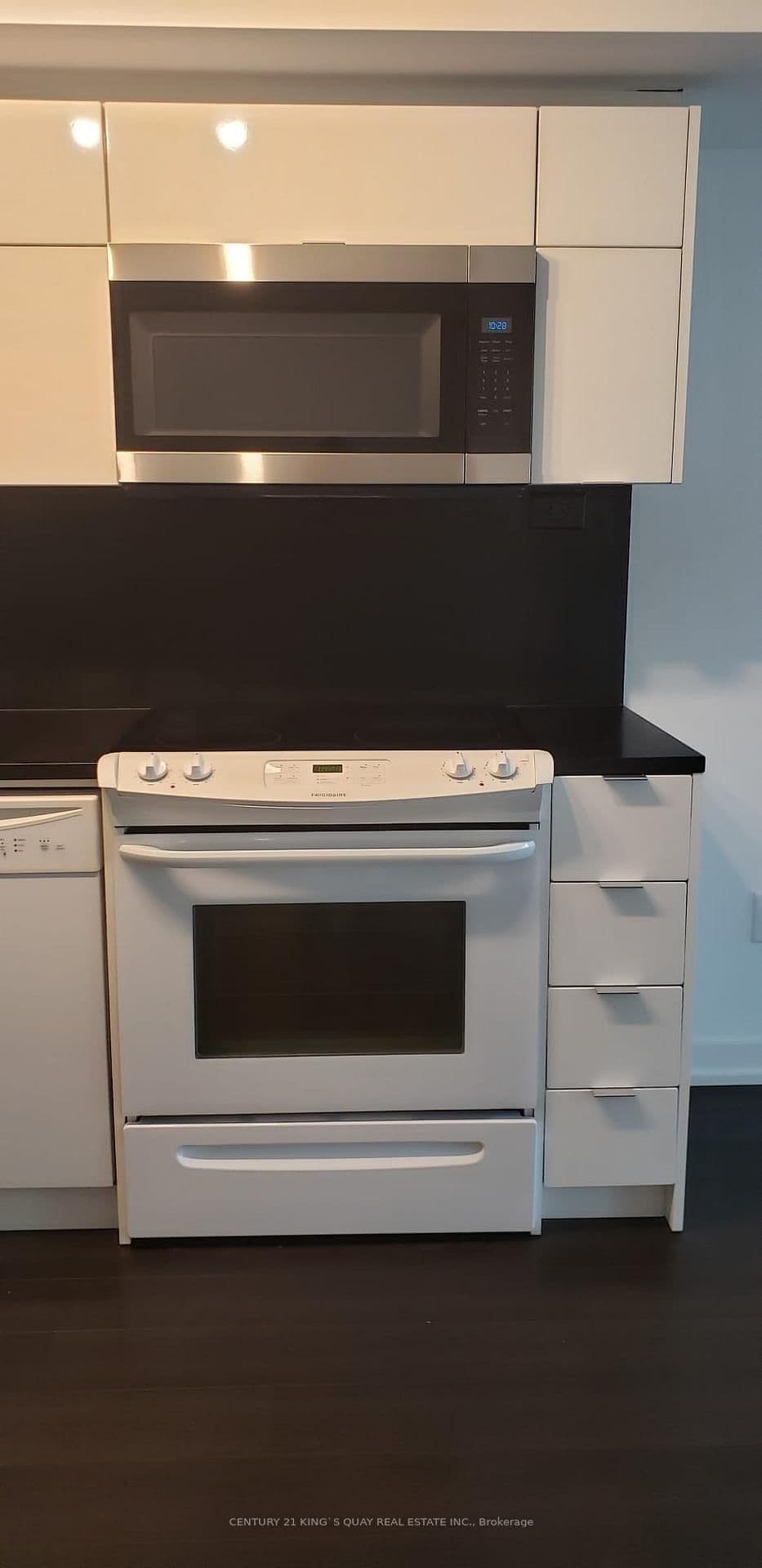 151 Dan Leckie Way, Unit 836 thumbnail 4