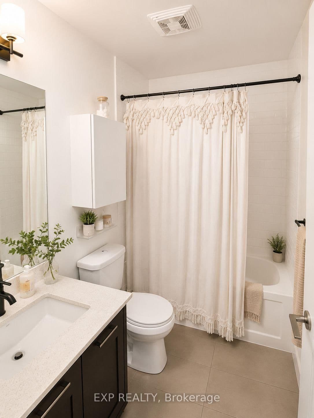 20 Bruyeres Mews, Unit 313 thumbnail 7