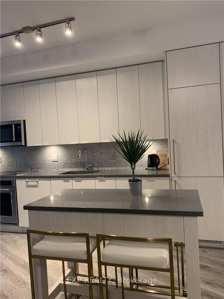 38 Iannuzzi Street, Unit 509 thumbnail 4