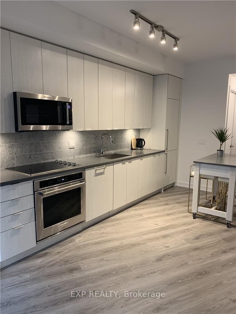38 Iannuzzi Street, Unit 509 thumbnail 6