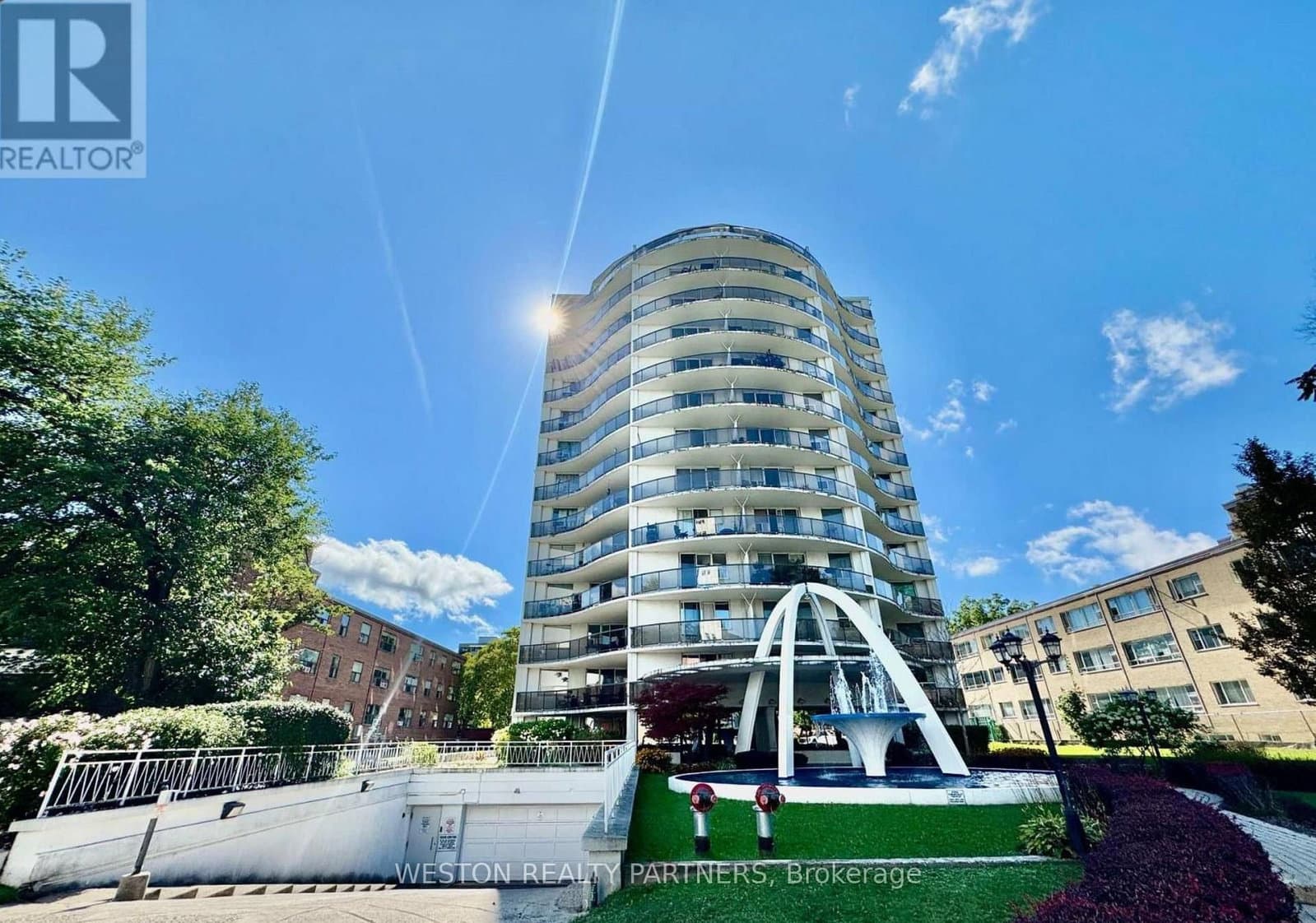 44 Walmer Road, Unit 204 - Image 1