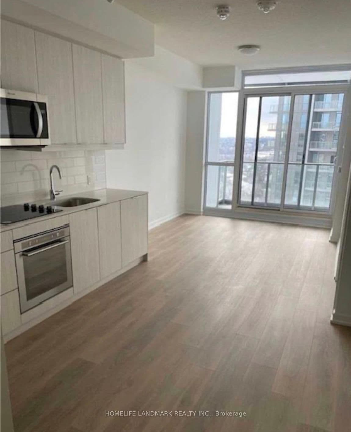 32 forest manor Road, Unit 811 thumbnail 4