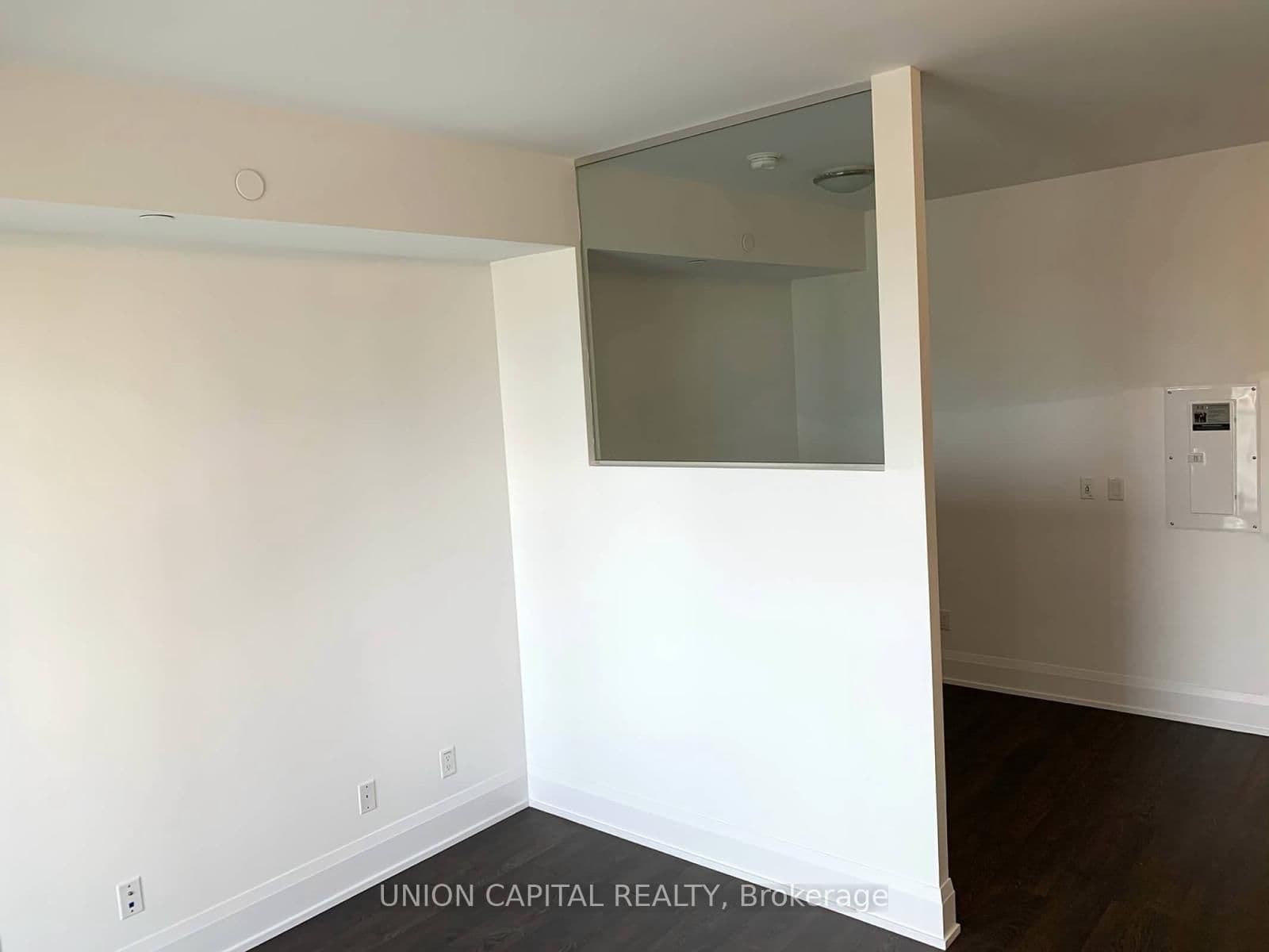101 Erskine Avenue, Unit 906 thumbnail 6