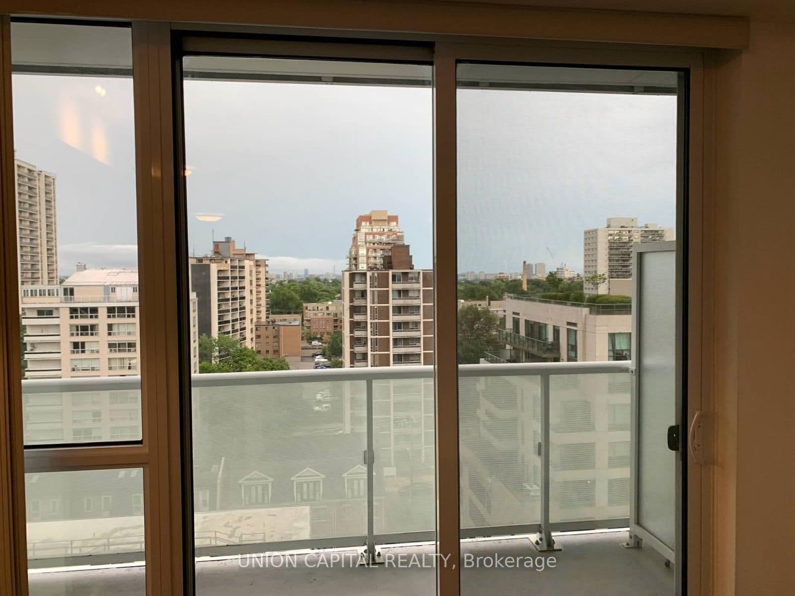 101 Erskine Avenue, Unit 906 thumbnail 7