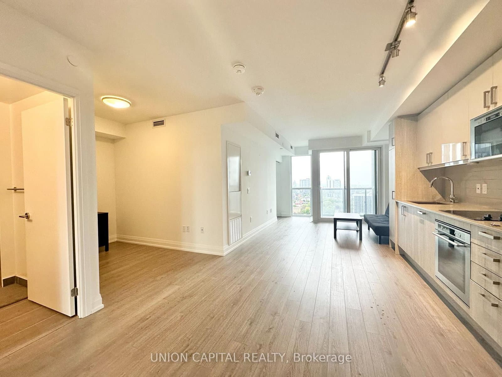 77 Mutual Street, Unit 2410 thumbnail 4