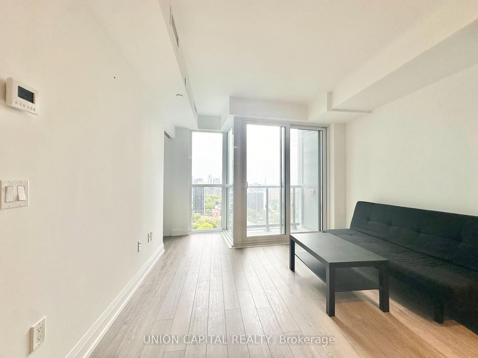 77 Mutual Street, Unit 2410 thumbnail 8