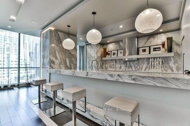 8 Charlotte Street, Unit 511 thumbnail 18