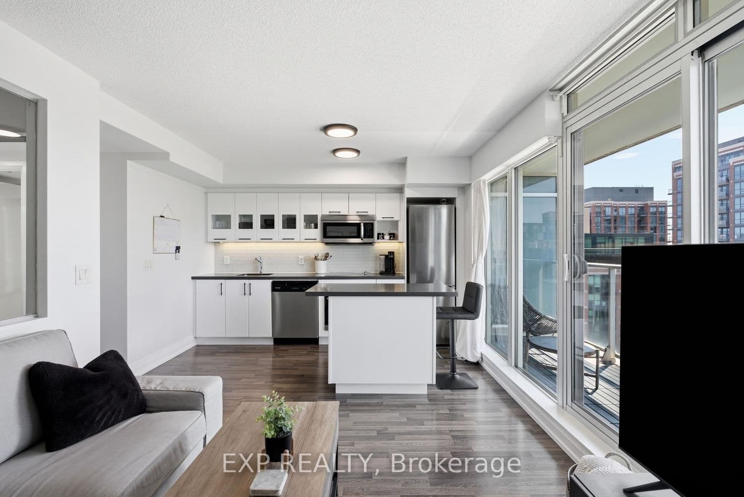555 Wilson Avenue, Unit E1108 thumbnail 11