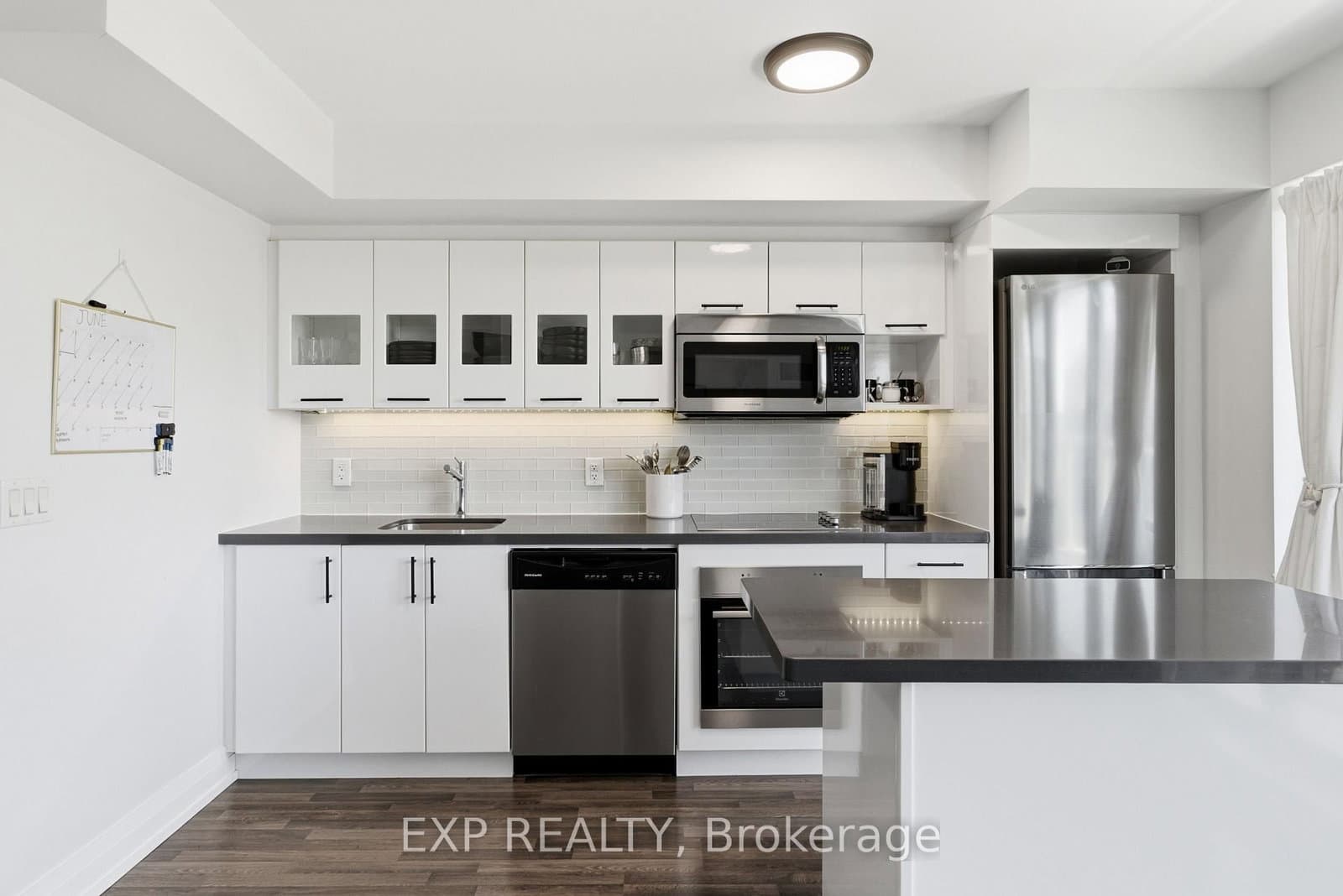 555 Wilson Avenue, Unit E1108 thumbnail 13