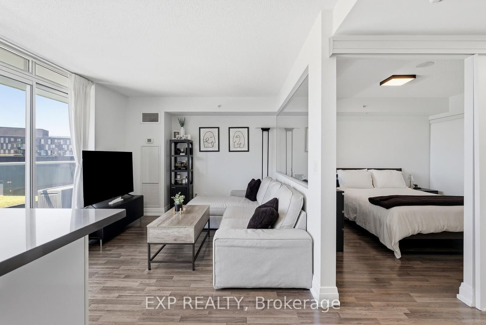 555 Wilson Avenue, Unit E1108 thumbnail 17