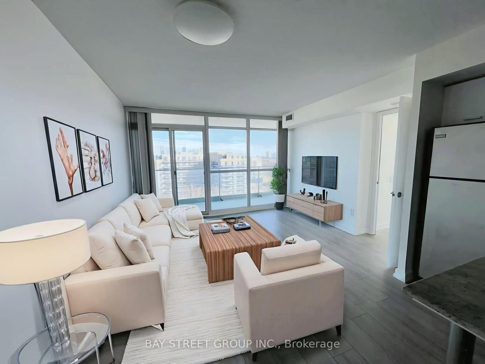 33 Singer Court, Unit 1111 thumbnail 3