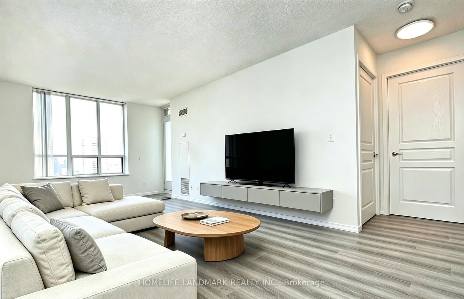 55 Harrison Garden Boulevard, Unit 1210 thumbnail 5