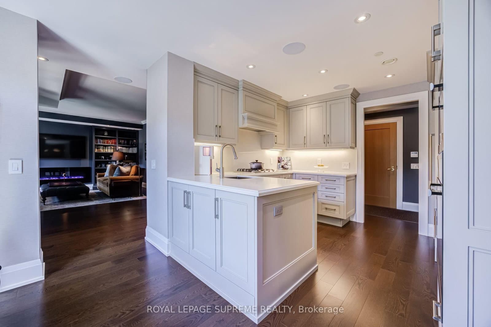 1900 Bayview Avenue, Unit 227 thumbnail 9