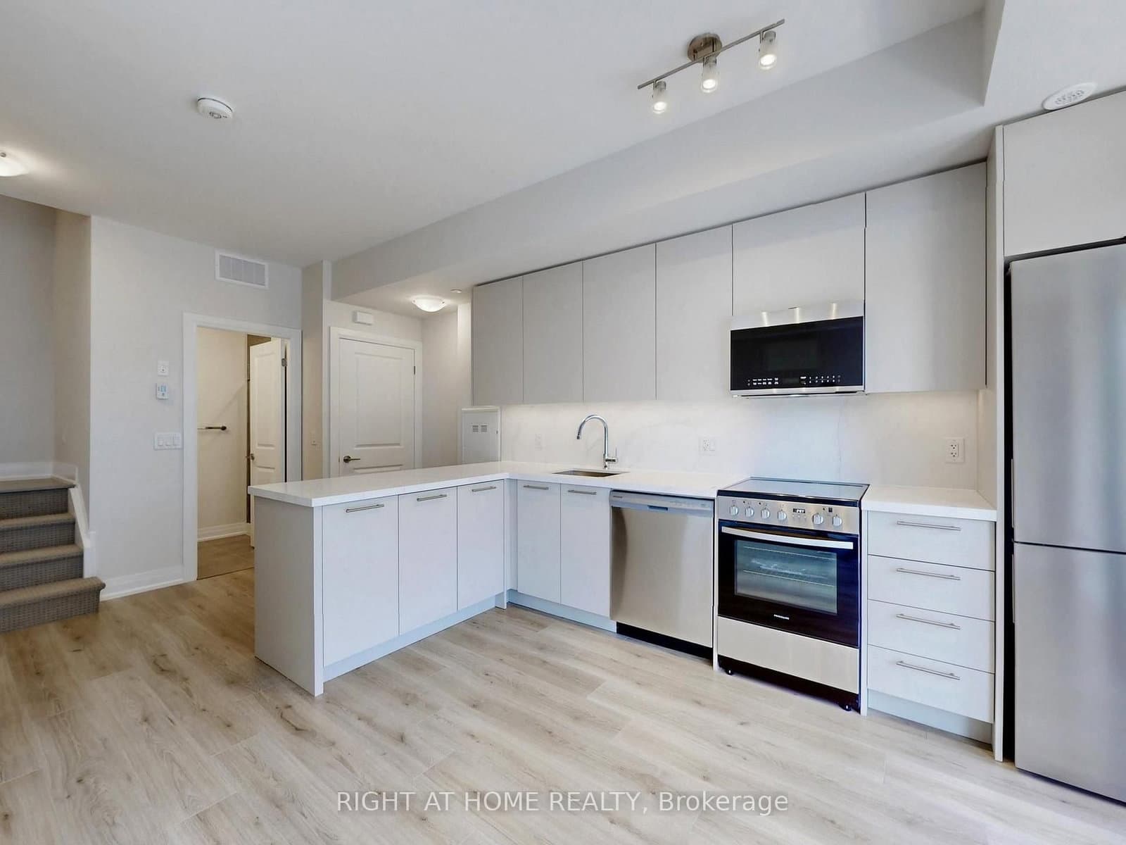 851 Sheppard Avenue W, Unit 30 thumbnail 12