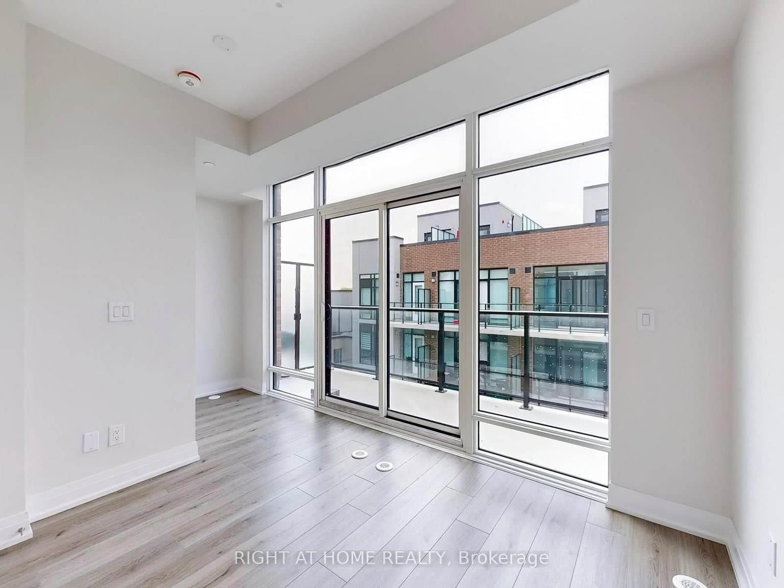 851 Sheppard Avenue W, Unit 30 thumbnail 18