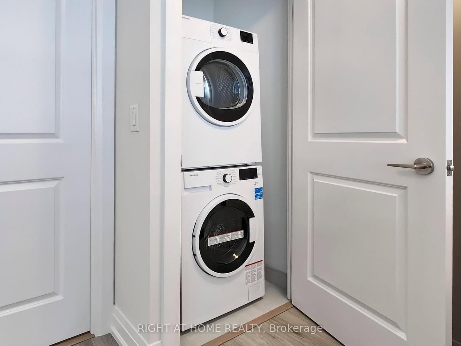 851 Sheppard Avenue W, Unit 30 thumbnail 25