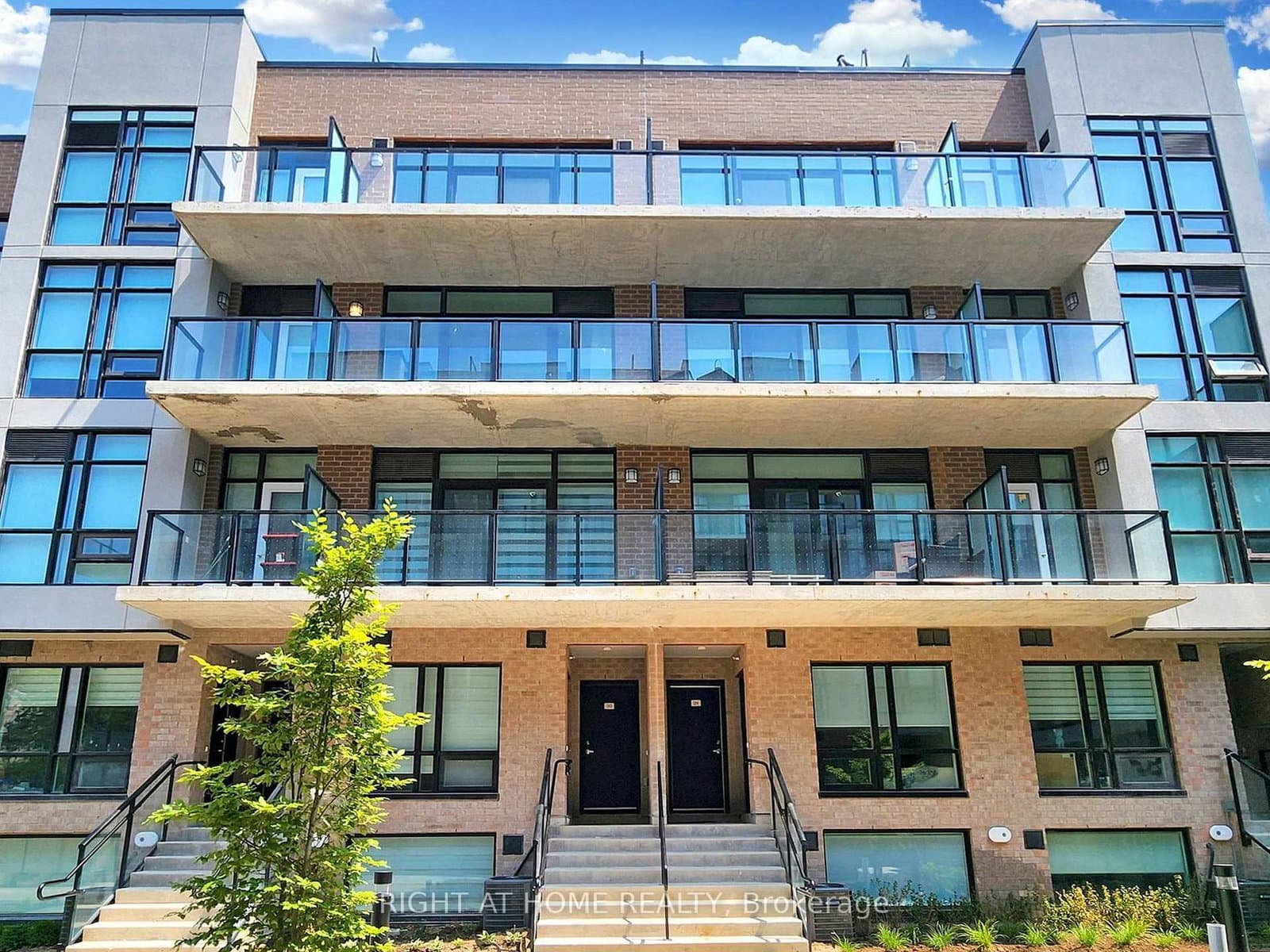 851 Sheppard Avenue W, Unit 30 thumbnail 3