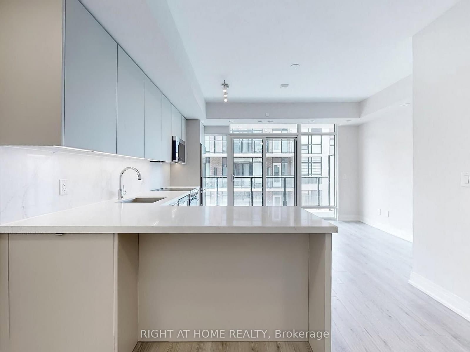 851 Sheppard Avenue W, Unit 30 thumbnail 6