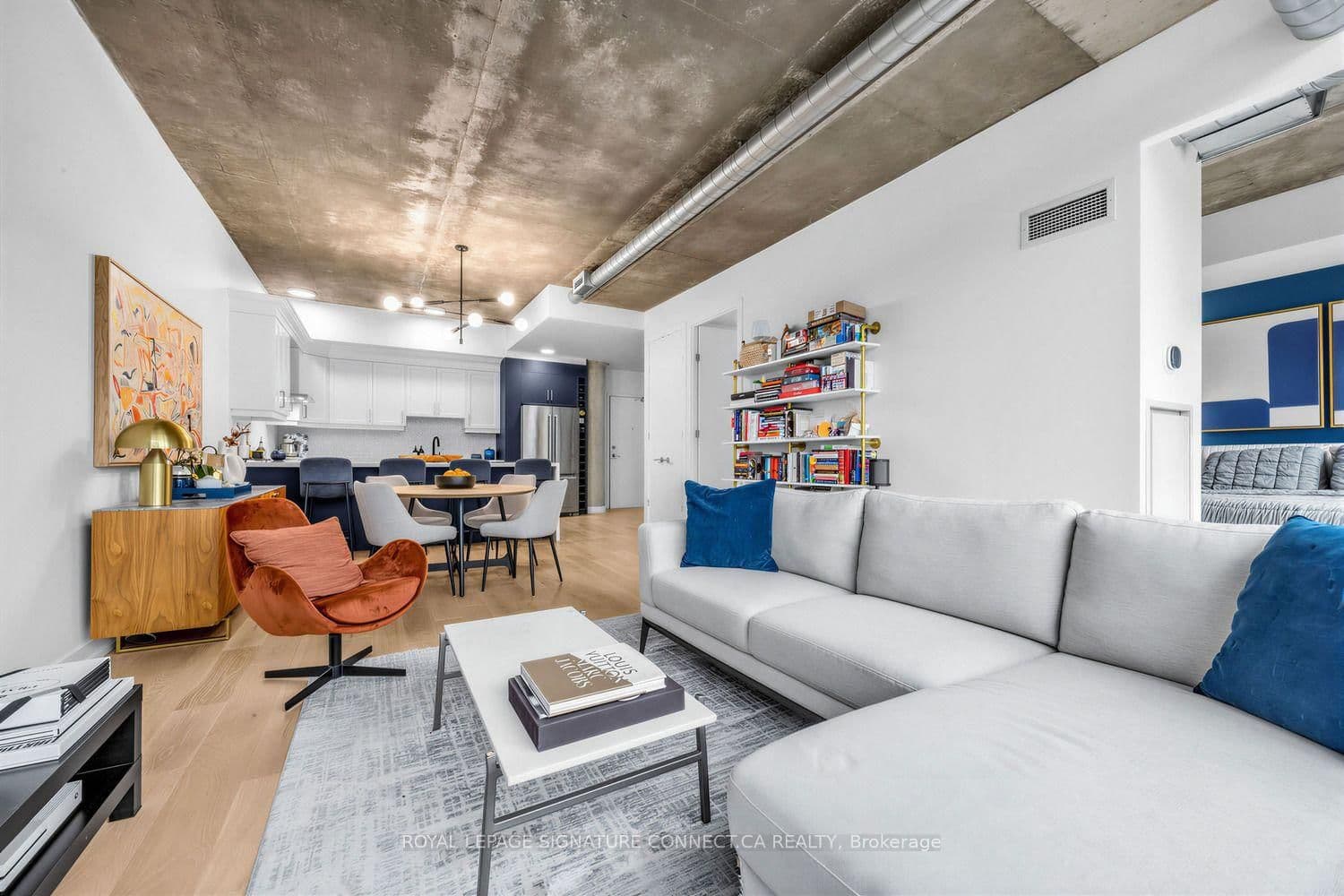 66 Portland Street, Unit PH806 thumbnail 13
