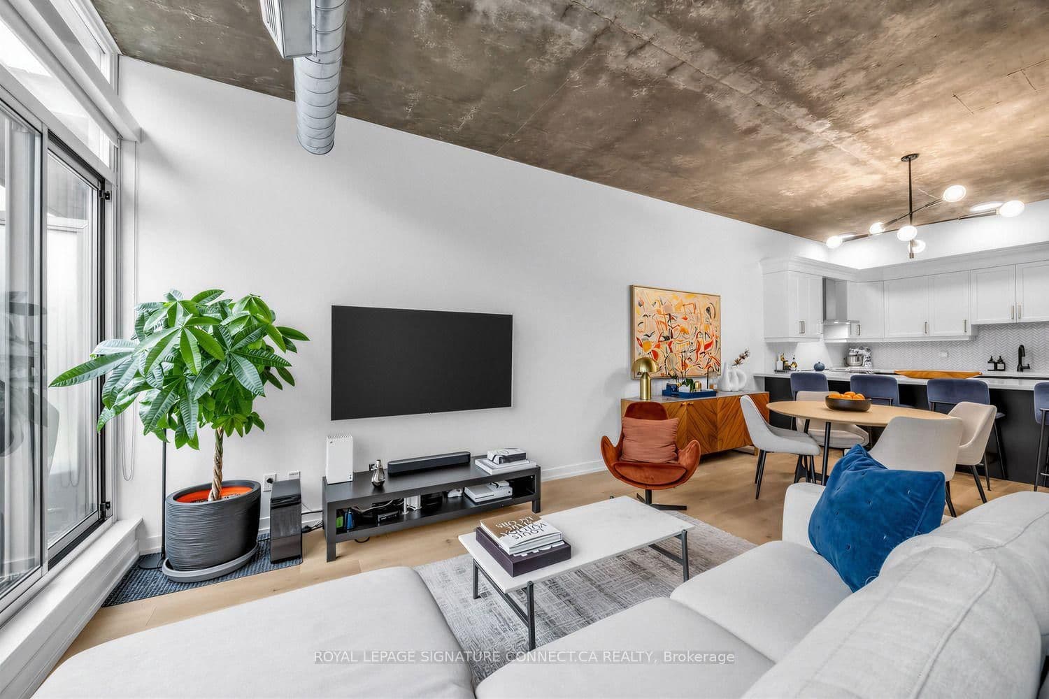 66 Portland Street, Unit PH806 thumbnail 17