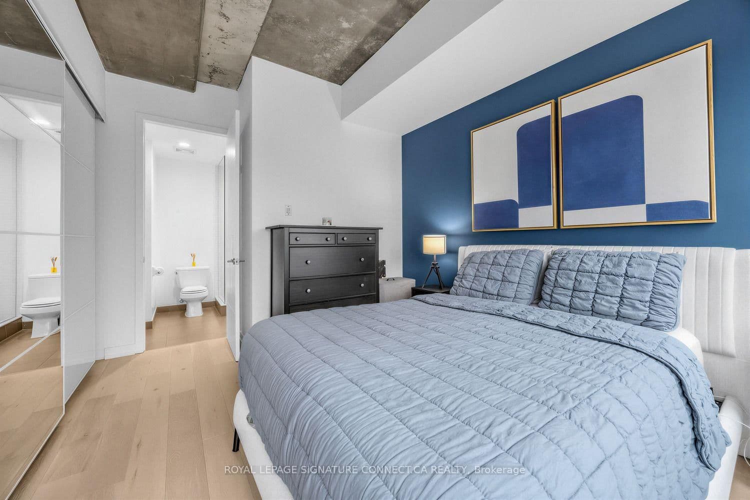 66 Portland Street, Unit PH806 thumbnail 21
