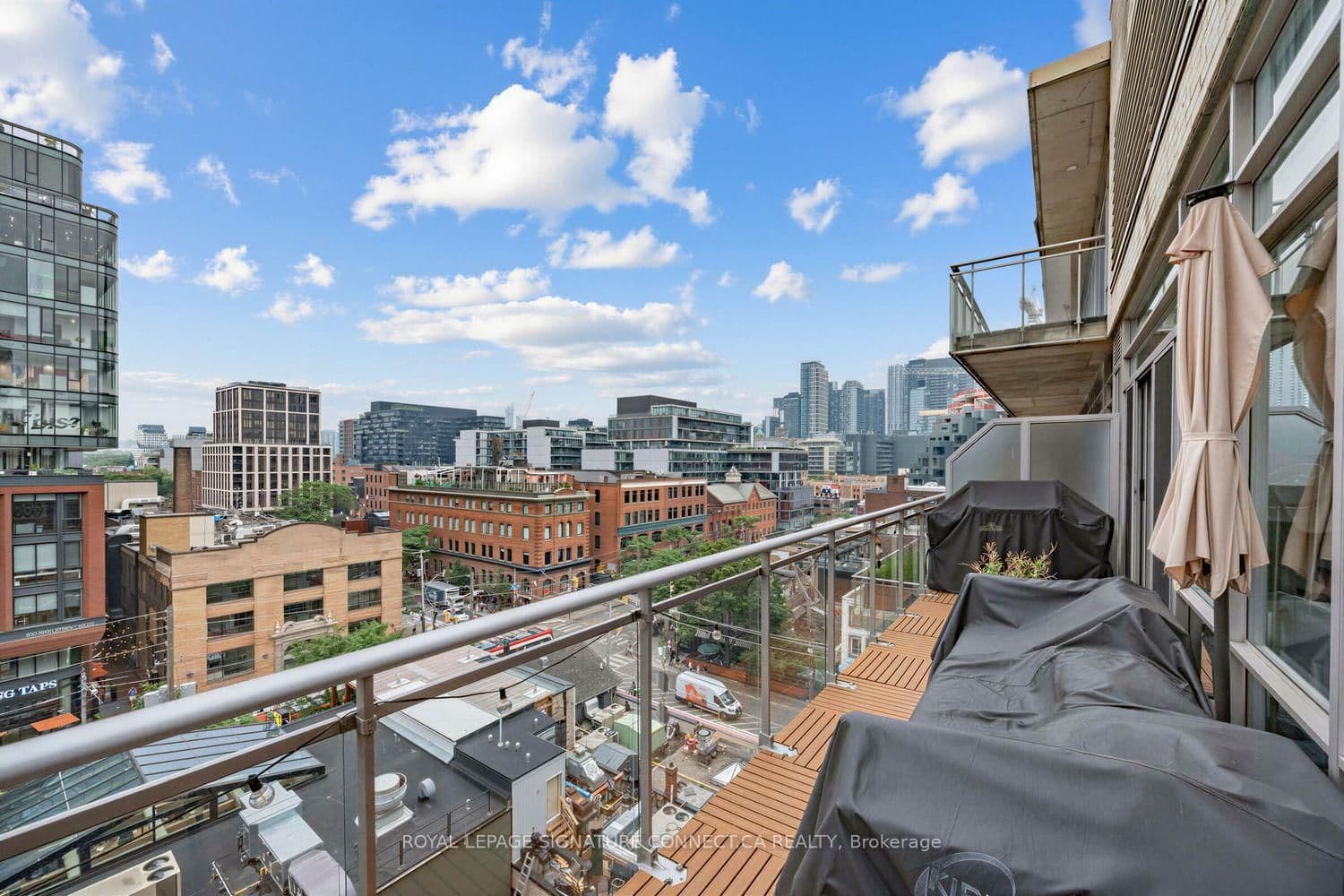 66 Portland Street, Unit PH806 thumbnail 25