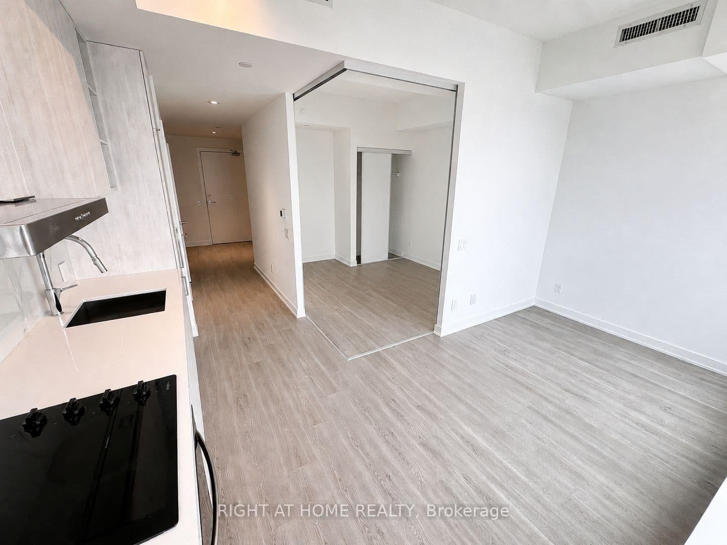 8 Wellesley Street W, Unit 5205 thumbnail 10