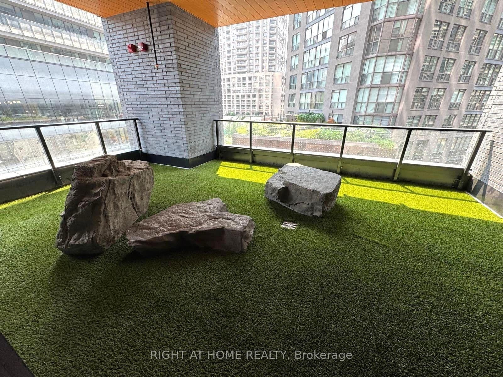 8 Wellesley Street W, Unit 5205 thumbnail 16