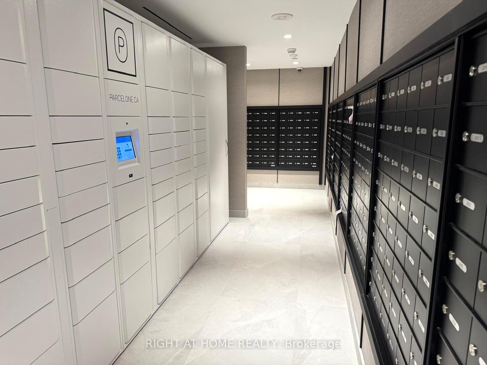 8 Wellesley Street W, Unit 5205 thumbnail 25