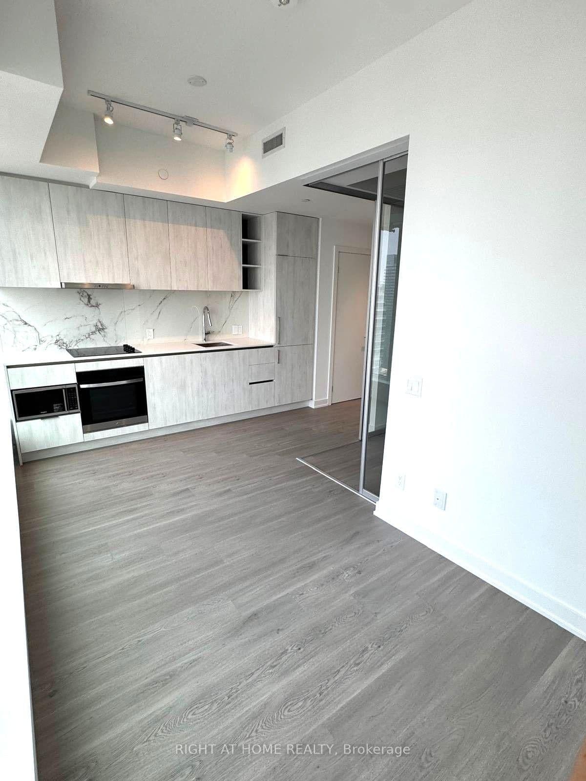 8 Wellesley Street W, Unit 5205 thumbnail 9
