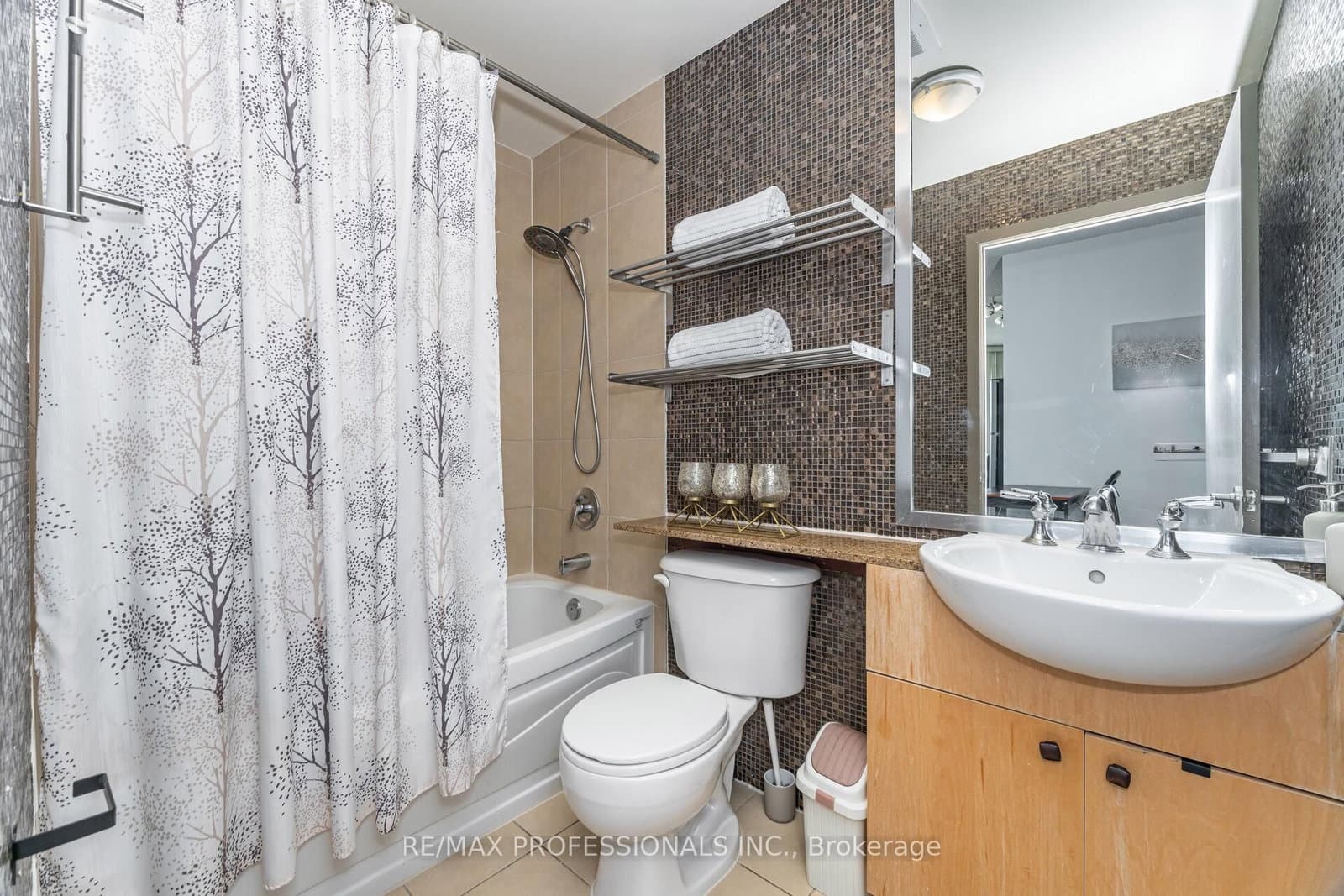 361 Front Street W, Unit 3303 thumbnail 25