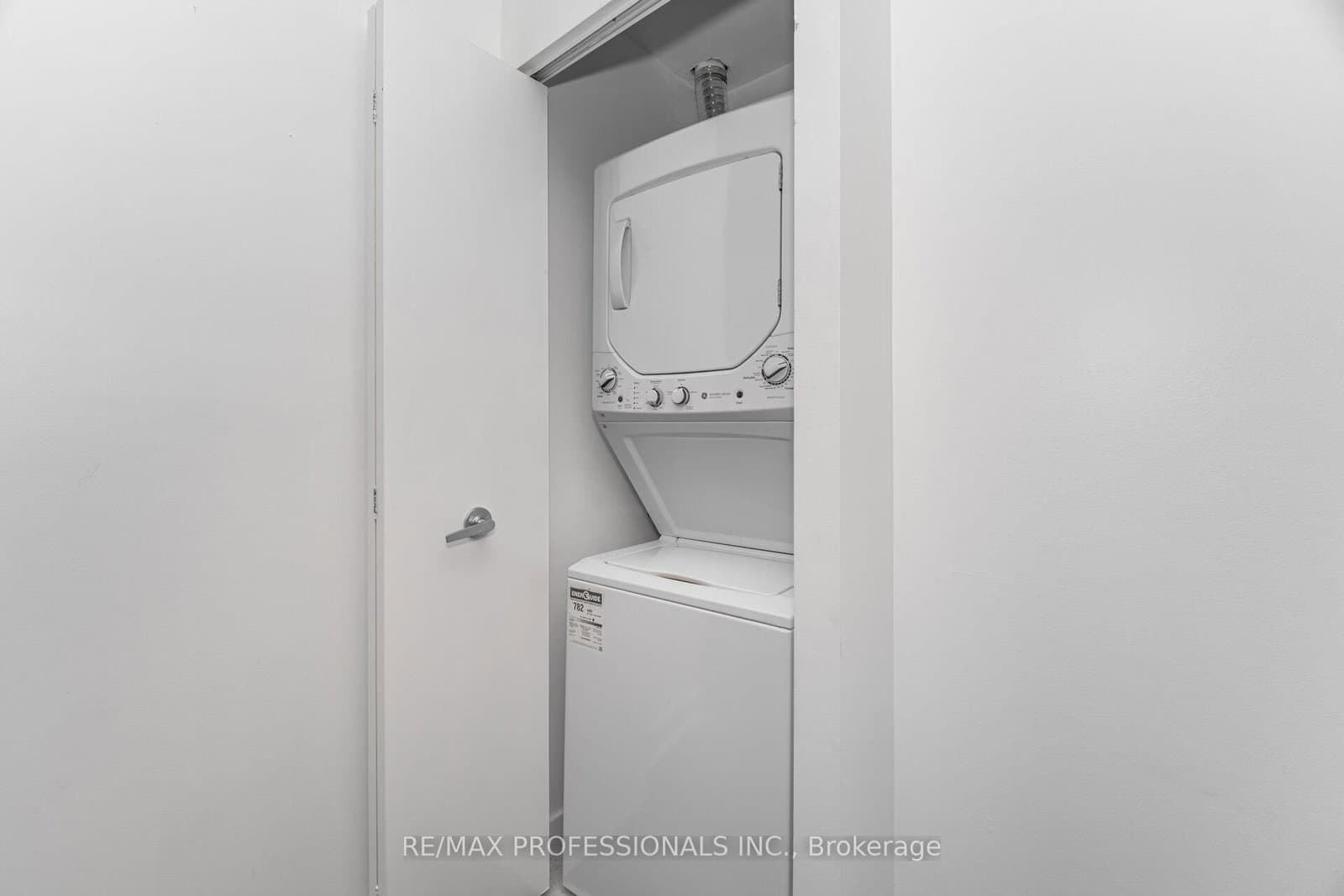 361 Front Street W, Unit 3303 thumbnail 30