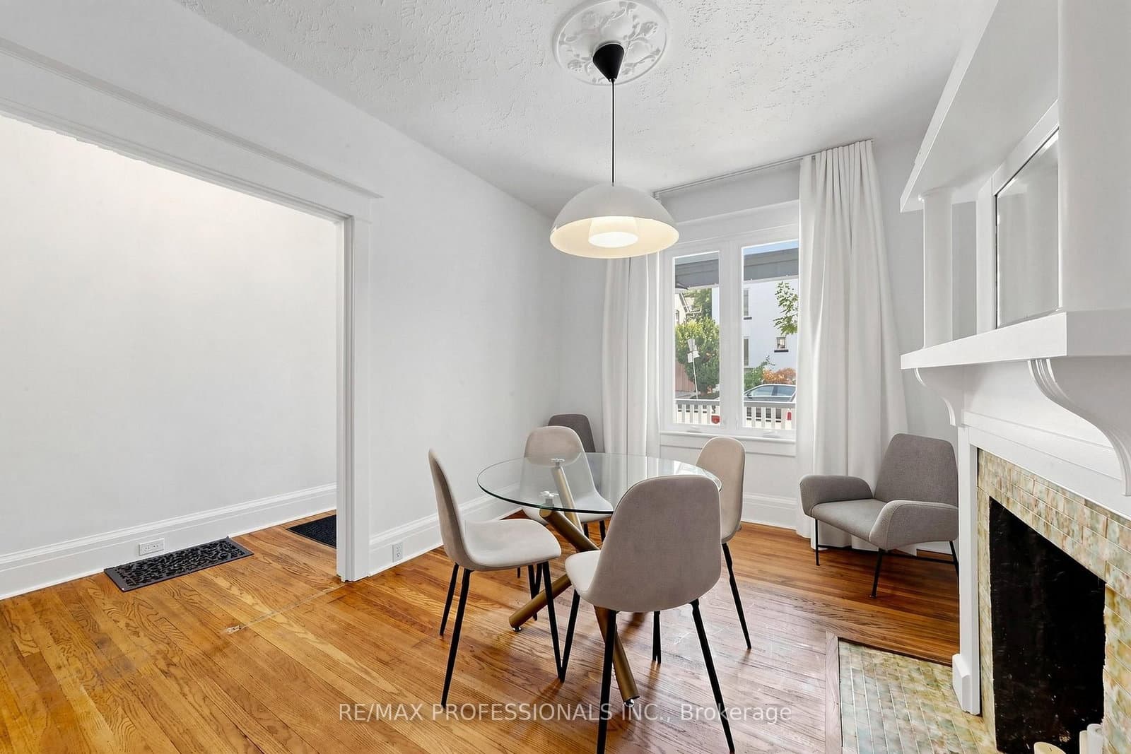 368 Howland Avenue thumbnail 16