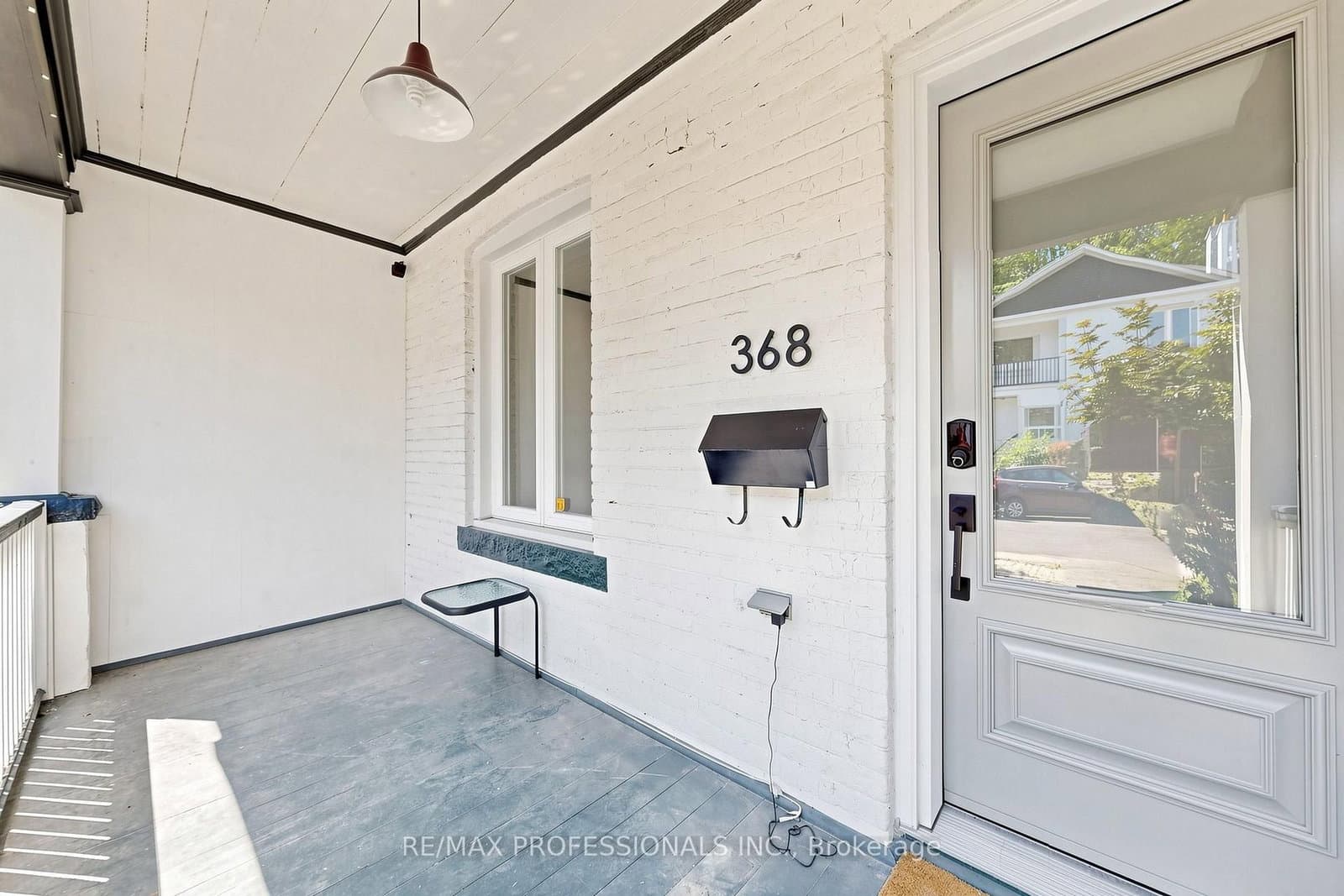 368 Howland Avenue thumbnail 2
