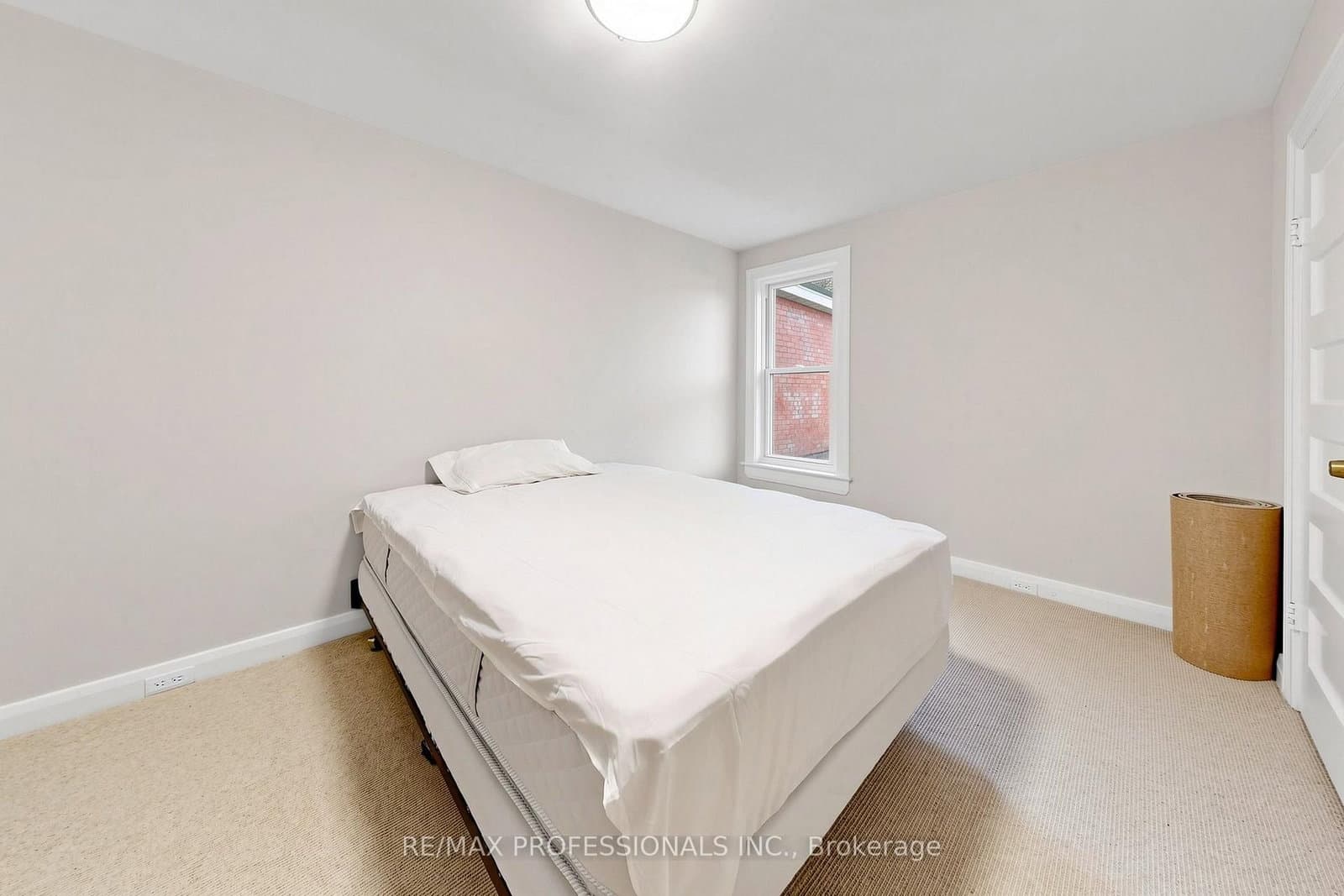 368 Howland Avenue thumbnail 25