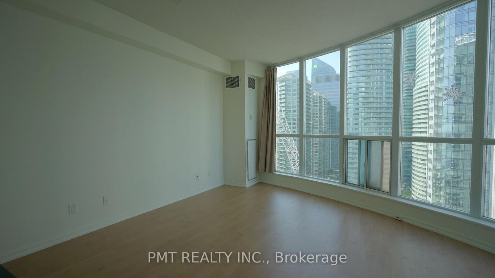 208 Queens Quay W, Unit 2401 thumbnail 10