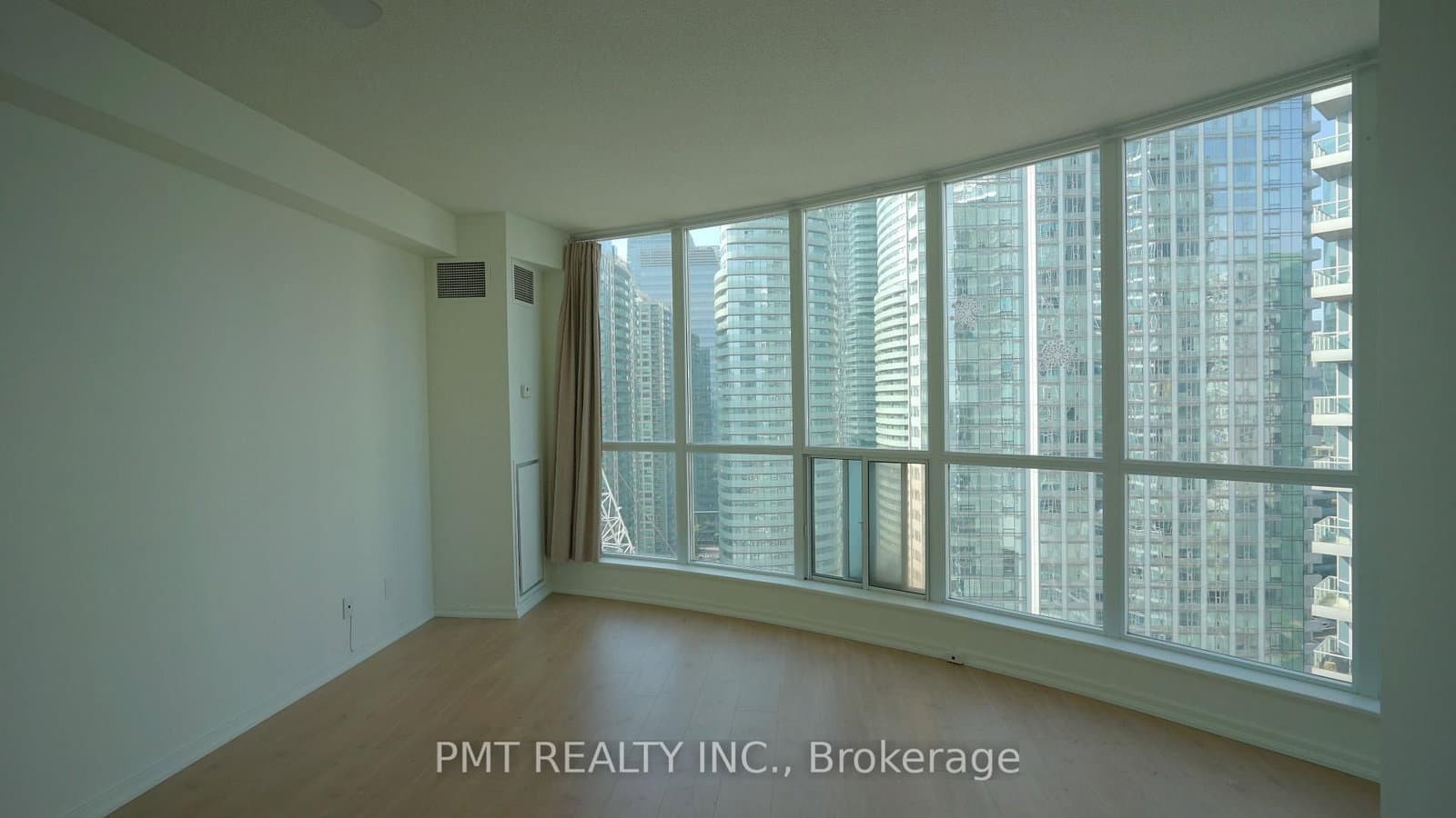 208 Queens Quay W, Unit 2401 thumbnail 11