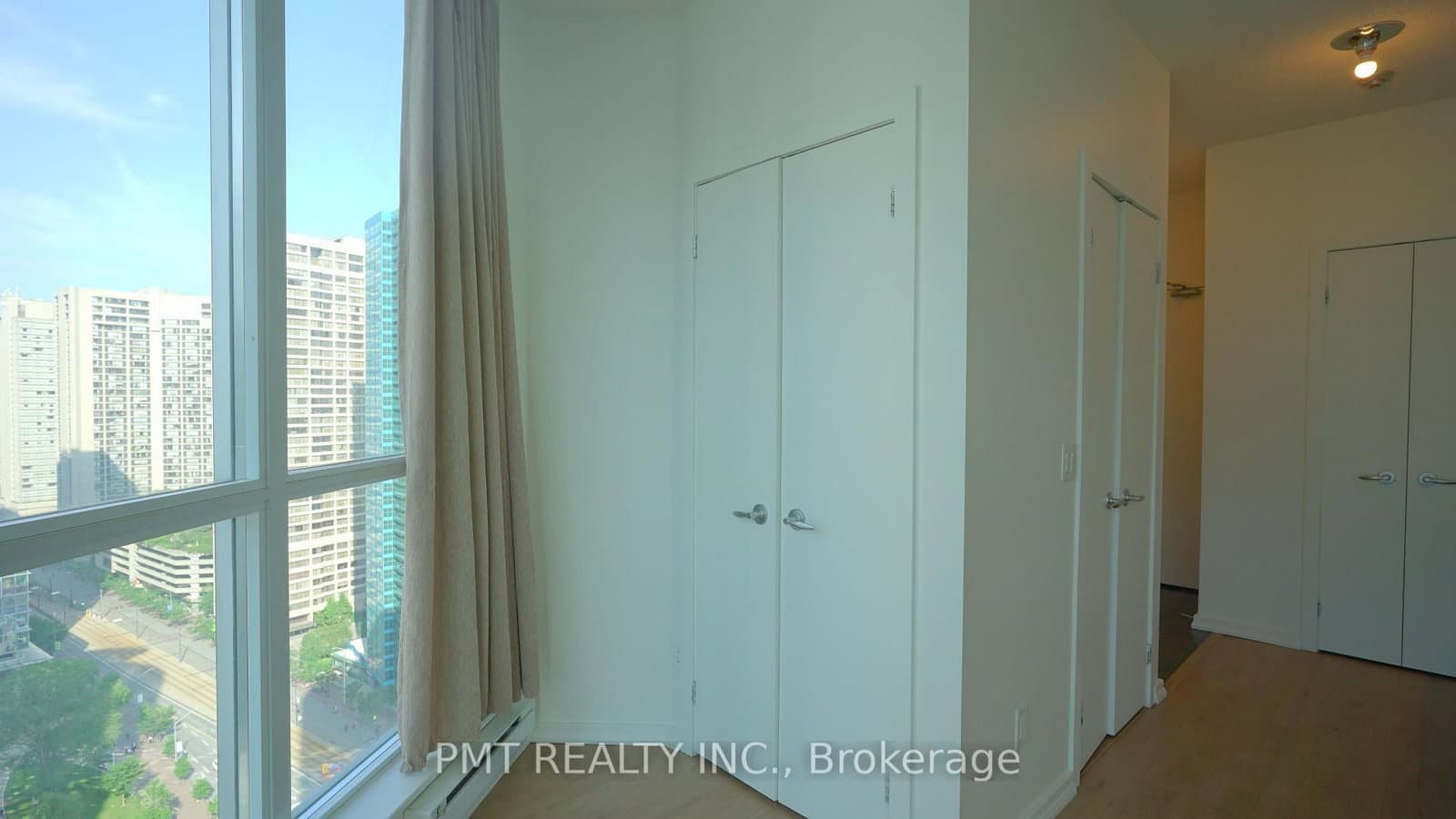 208 Queens Quay W, Unit 2401 thumbnail 14