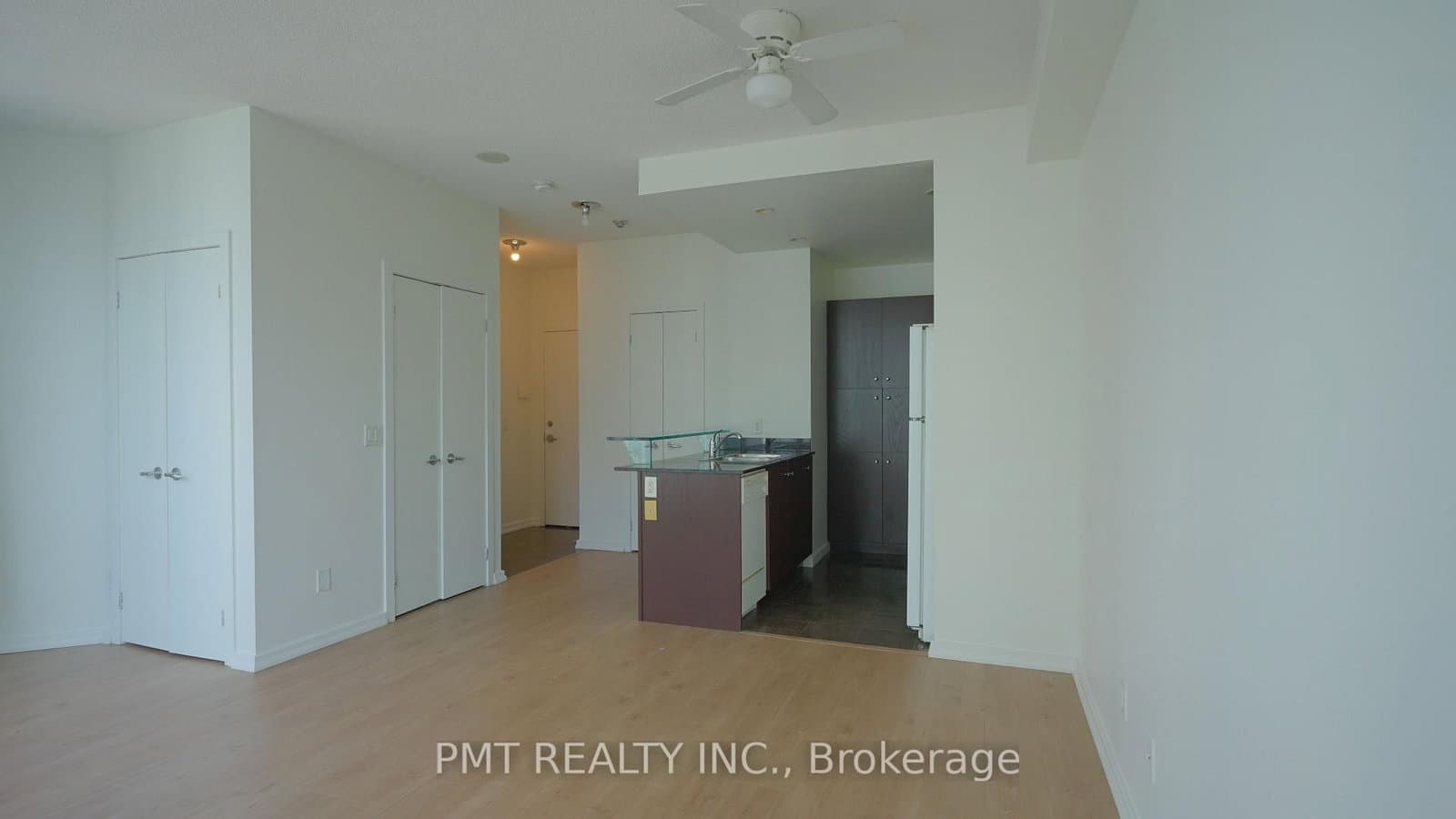 208 Queens Quay W, Unit 2401 thumbnail 16