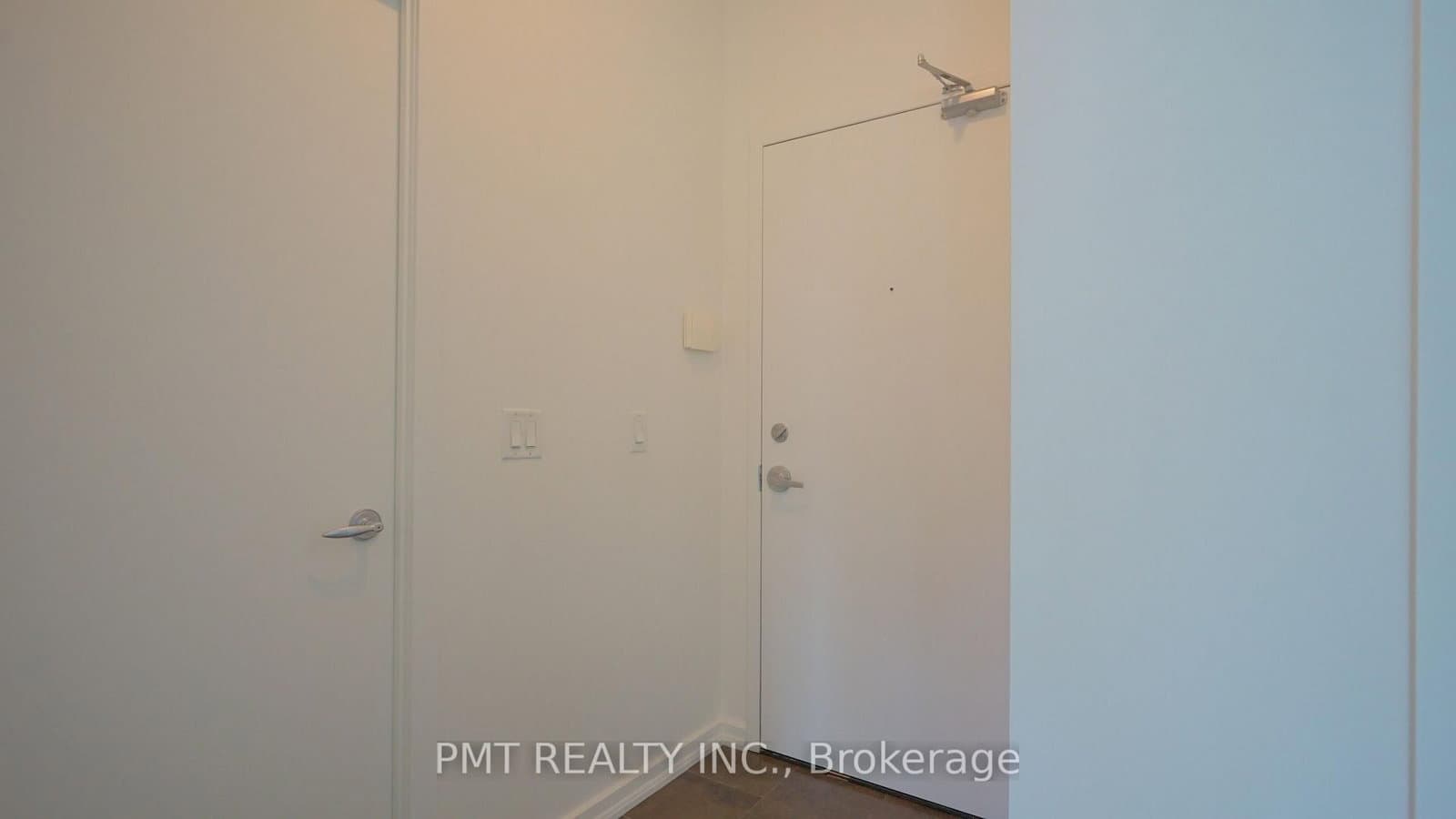 208 Queens Quay W, Unit 2401 thumbnail 2