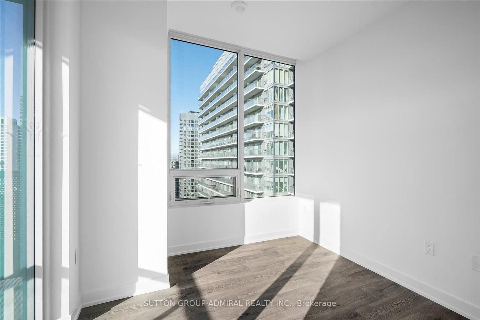 127 Broadway Avenue, Unit 2902 thumbnail 12
