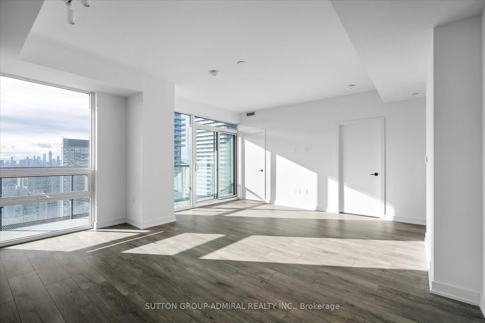 127 Broadway Avenue, Unit 2902 thumbnail 4