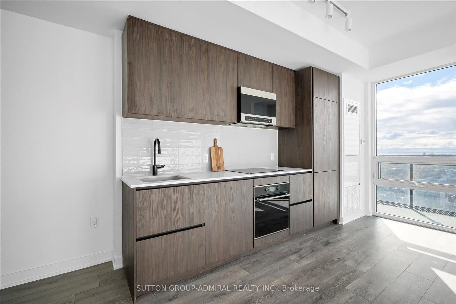 127 Broadway Avenue, Unit 2902 thumbnail 5