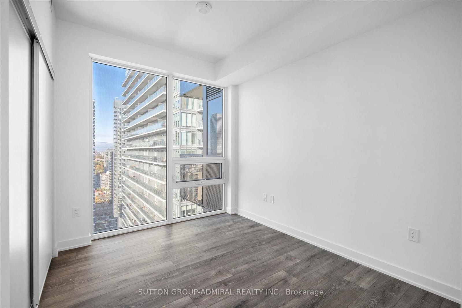 127 Broadway Avenue, Unit 2902 thumbnail 6