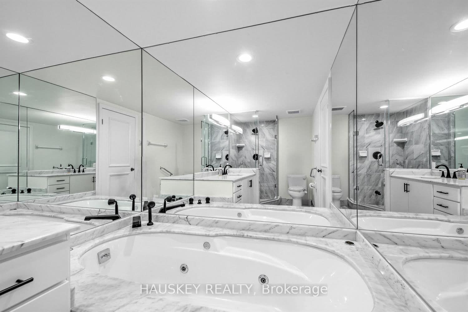 3800 Yonge Street, Unit 402 thumbnail 17