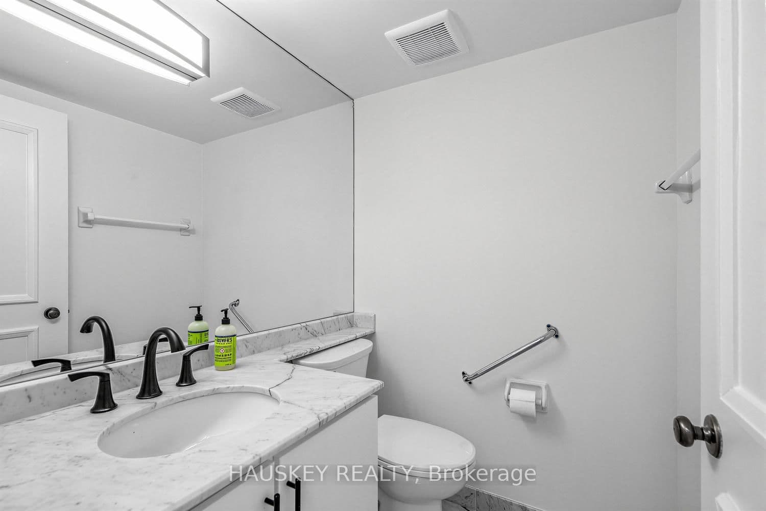 3800 Yonge Street, Unit 402 thumbnail 21