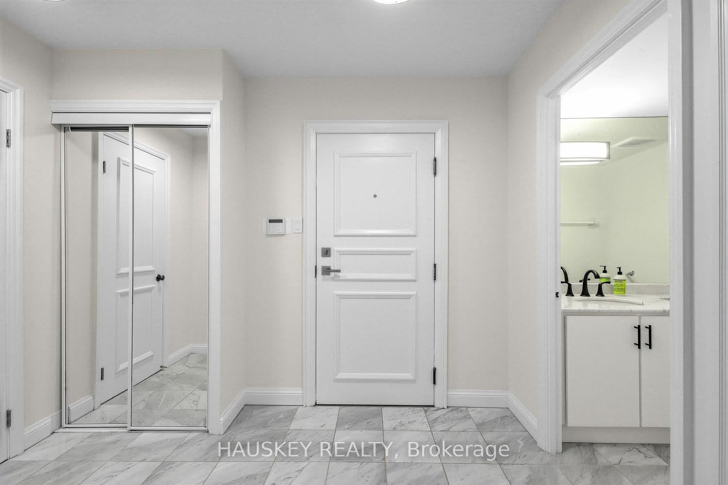 3800 Yonge Street, Unit 402 thumbnail 3
