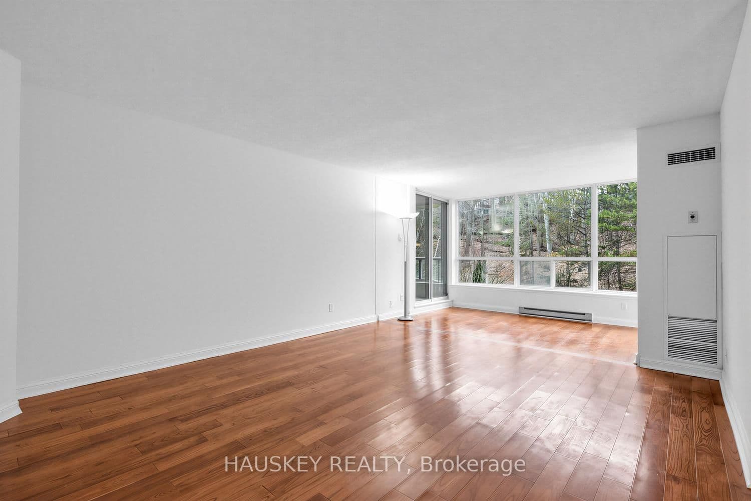 3800 Yonge Street, Unit 402 thumbnail 5