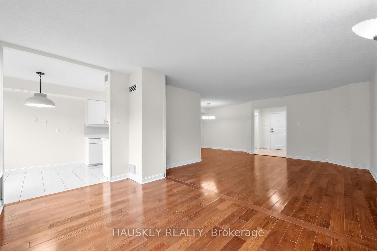 3800 Yonge Street, Unit 402 thumbnail 6